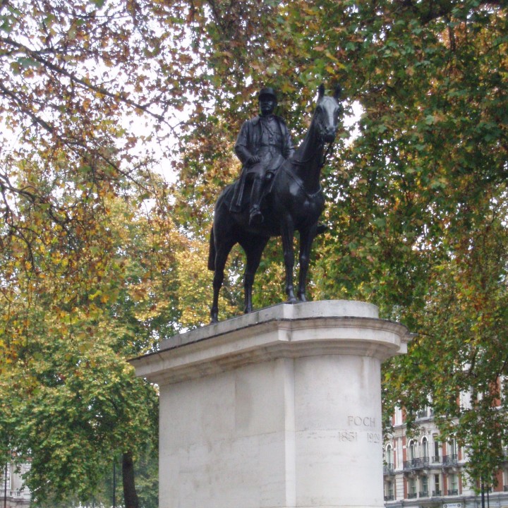 Standbeeld Maarskalk Foch